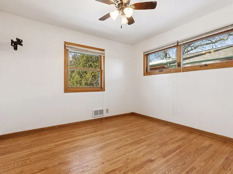 2712 Yosemite Ave S — Photo 21