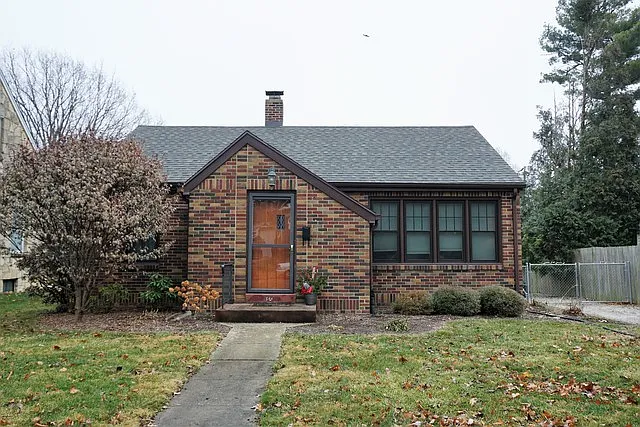 804 S Prairie St photo 1