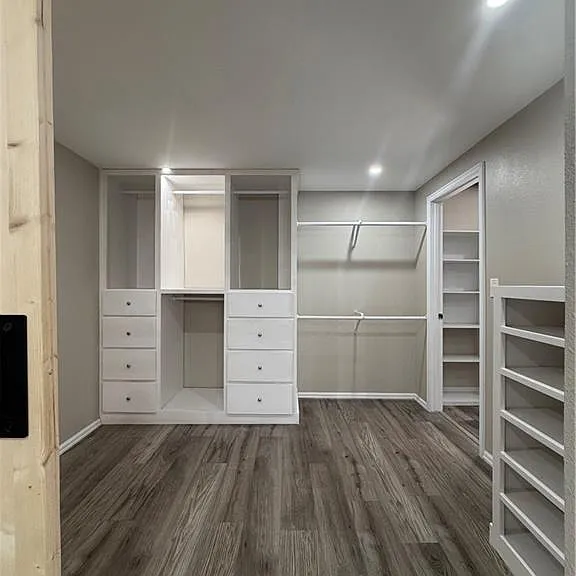 700 E Sam Houston Blvd — Photo 15