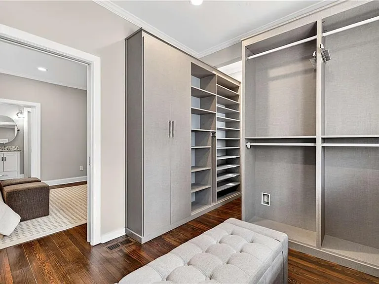 217 Westminster Dr NE — Photo 32