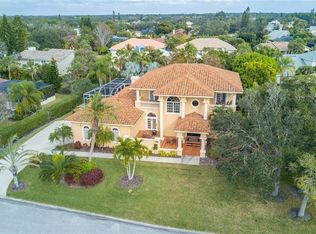 452 S Creek Dr, Osprey, FL 34229