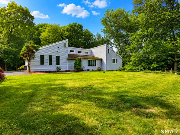 36 Old Barnabas Road, Woodbridge, CT 06525