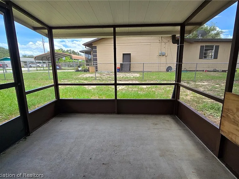 4331 Hudson Blvd — Photo 2