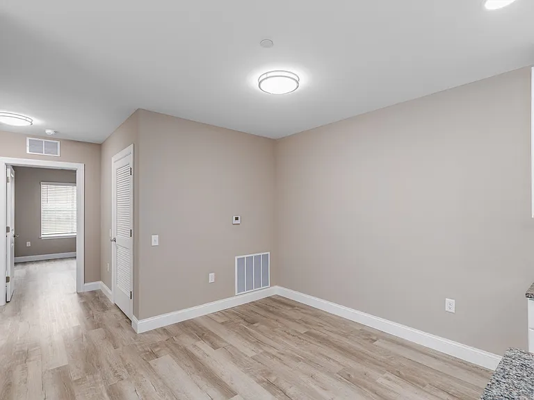 French Park Apartments — Photo 13