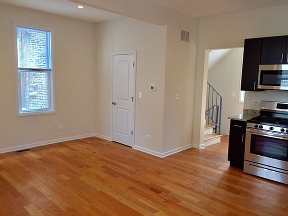 5th image of 4057 N Sacramento Ave