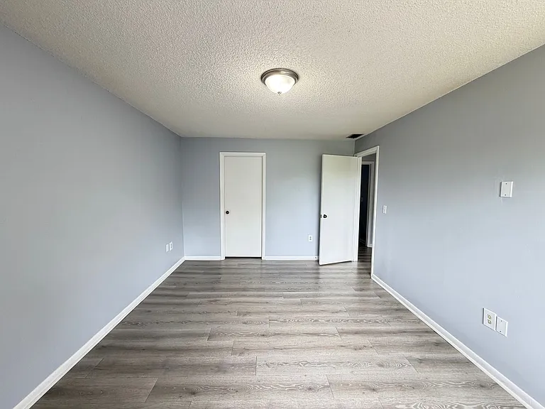 5239 Vineland Rd #A203 — Photo 14