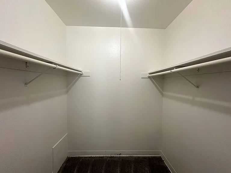 330 W Acacia Street — Photo 14