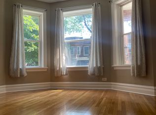3316 W Wilson Ave #1, Chicago, IL 60625