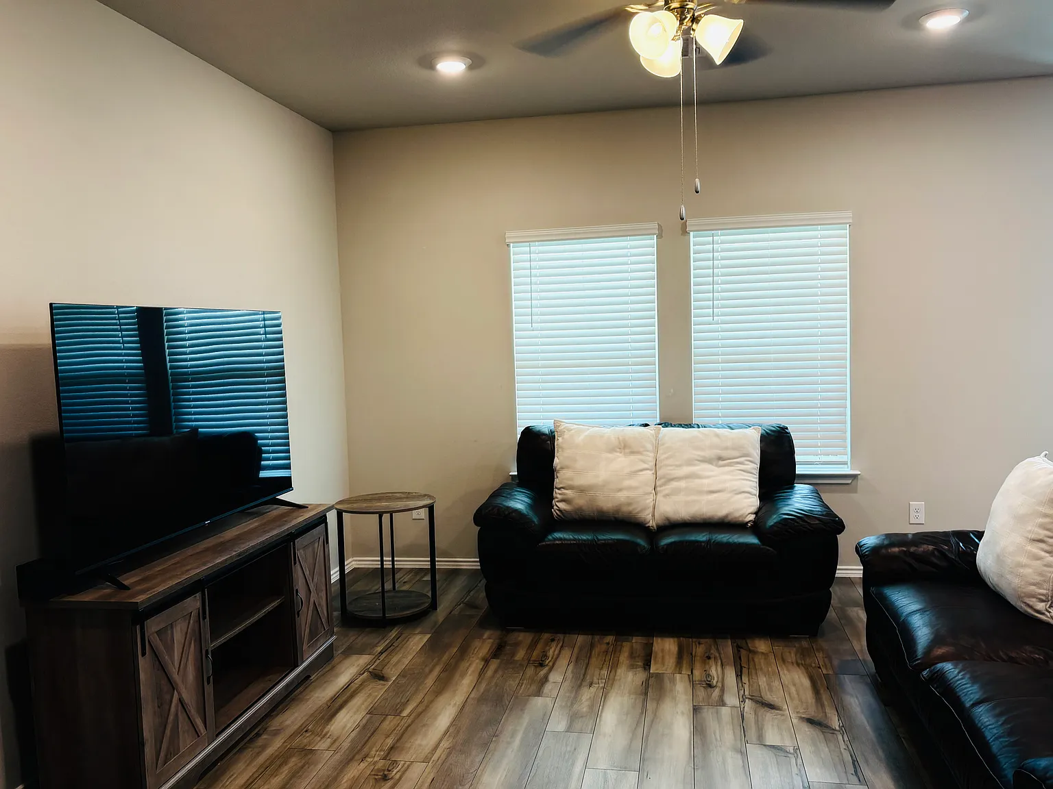 3 bed, 1523 sqft, $1,900 — Photo 3