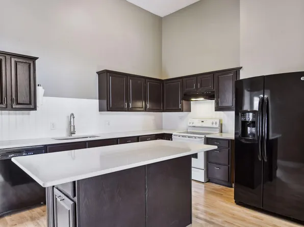 230 18th Ave N, Hopkins, MN 55343