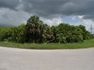 316/318 Peerless St, Lehigh Acres, FL 33974