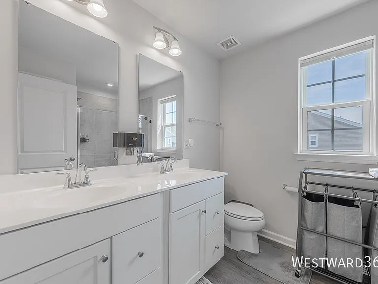 920 Jenkins Ct #4E — Photo 9