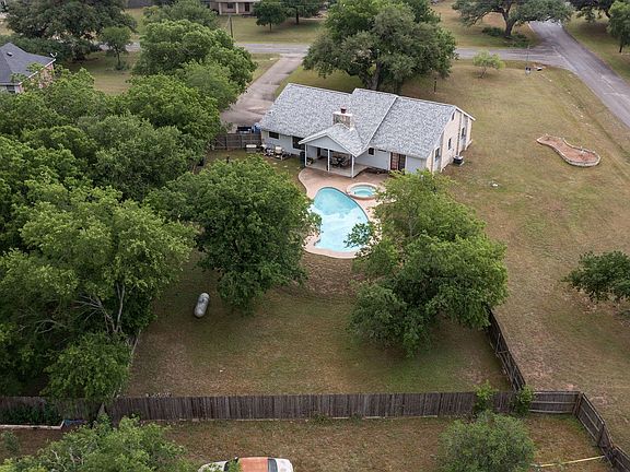 2nd image of 316 Cedar Dr