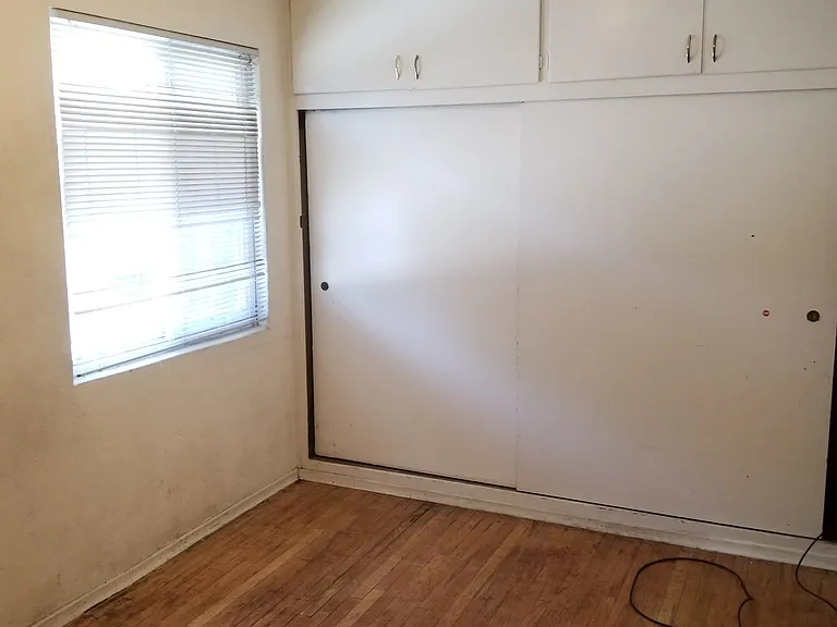 1932 Davis St #4 — Photo 4