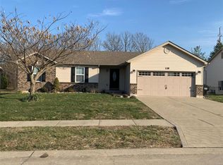 118 Prairie Bluffs Dr, Wentzville, MO 63385