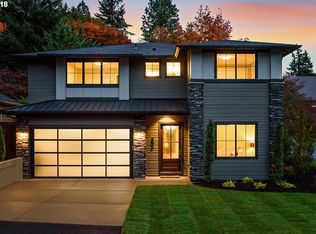 306 8th St, Lake Oswego, OR 97034