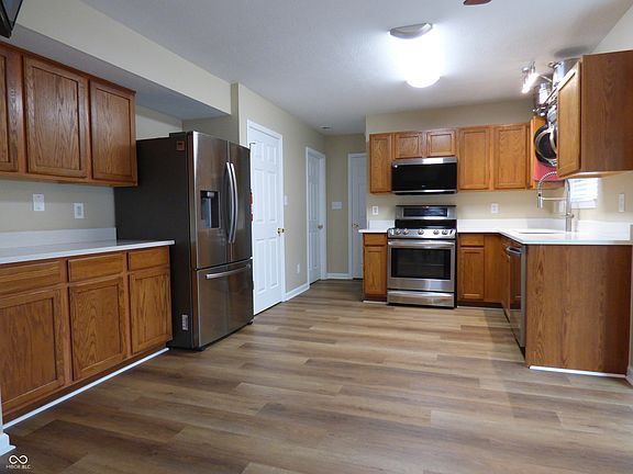 3rd image of 6330 W Chelmsford Dr