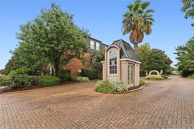 1st image of 2511 Metairie Lawn Dr #303