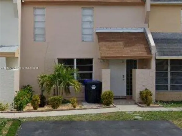 1321 Seaview Dr, Pompano Beach, FL 33068