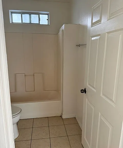934 W 84th St #9 — Photo 6
