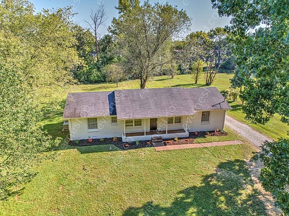 2nd image of 123 Creekwood Dr