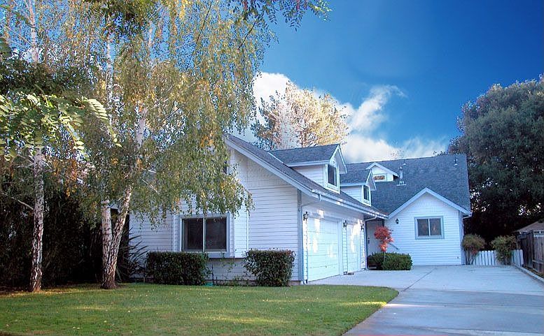 1st image of 234 Almendra Ave