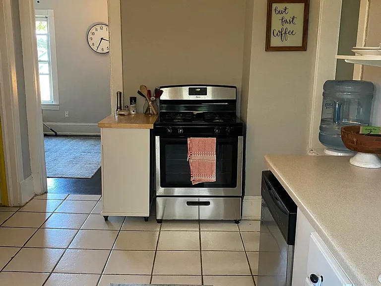 608 E Meinecke Ave — Photo 9