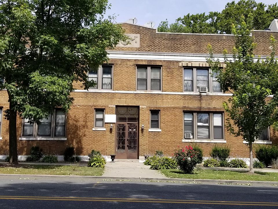1st image of 31 Park Dr