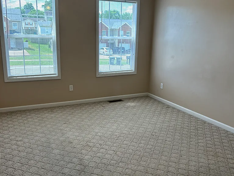139 Darby Woods Ct — Photo 6