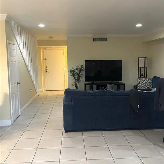 10411 N Kendall Dr #B203 — Photo 7