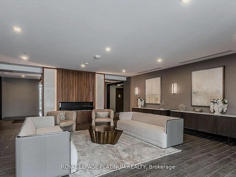 470 Dundas St E #114 — Photo 2