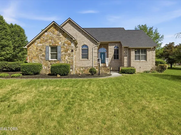 169 Perkins Ln, Jacksboro, TN 37757