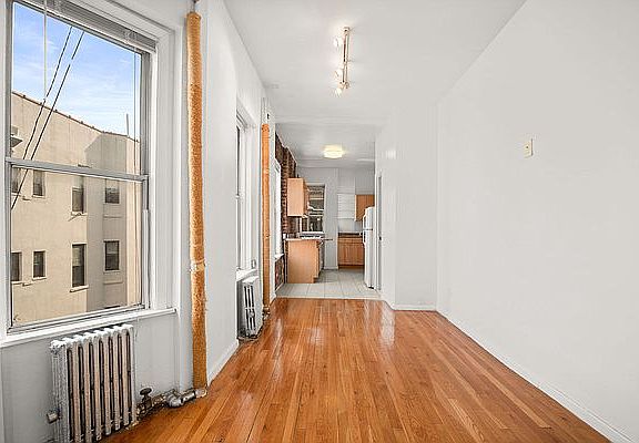 4th image of 448 W 54th St APT 4A