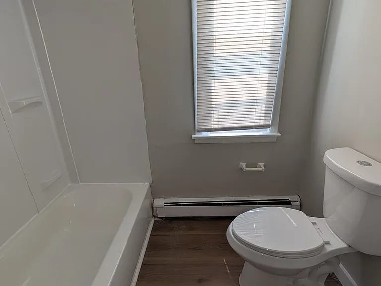 8 Arch St #1A — Photo 6