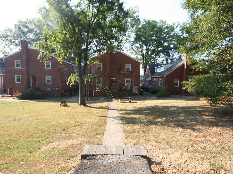 1404 W Chapel Hill St #C
