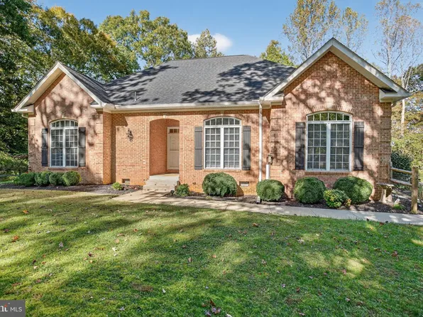 17260 Braddock Pl, Hughesville, MD 20637