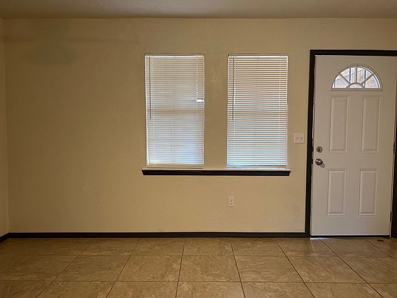 3rd image of 3009 SE 22nd Cir