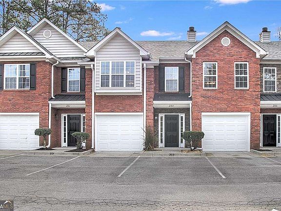 4th image of 203 Morris Ln