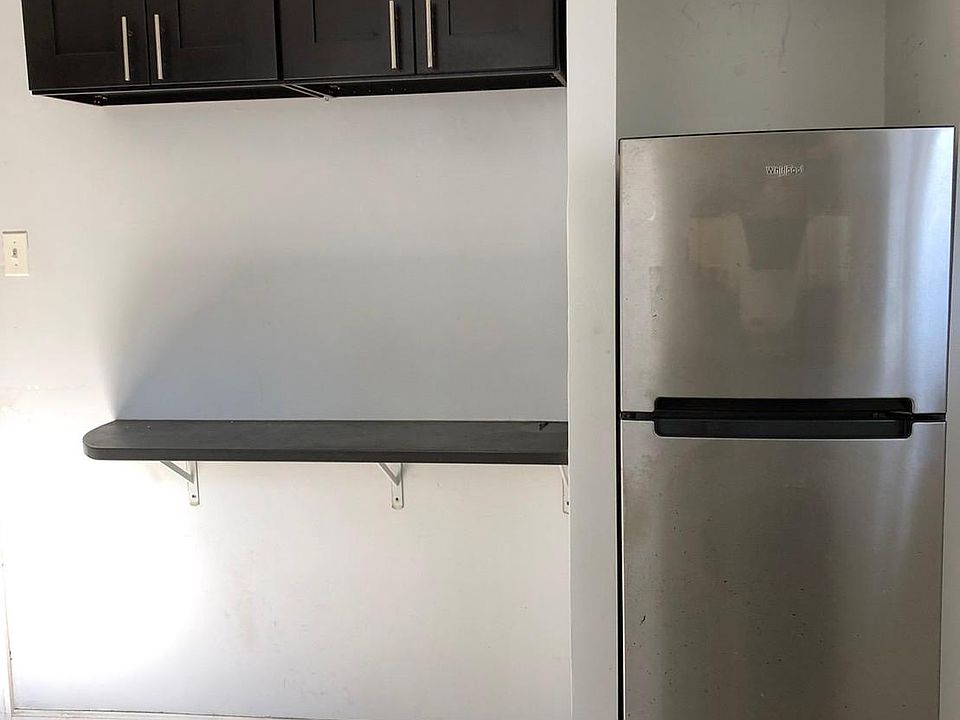 2nd image of 2312 N Park Ave Floor 1
