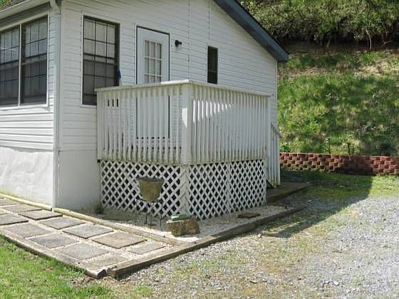 1st image of 284 Jolee Dr