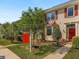 8702 Wadebrook Ter, Springfield, VA 22153