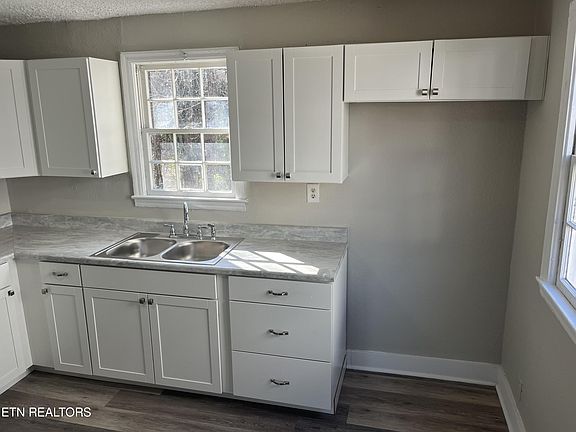 5th image of 1713 Lombard Pl