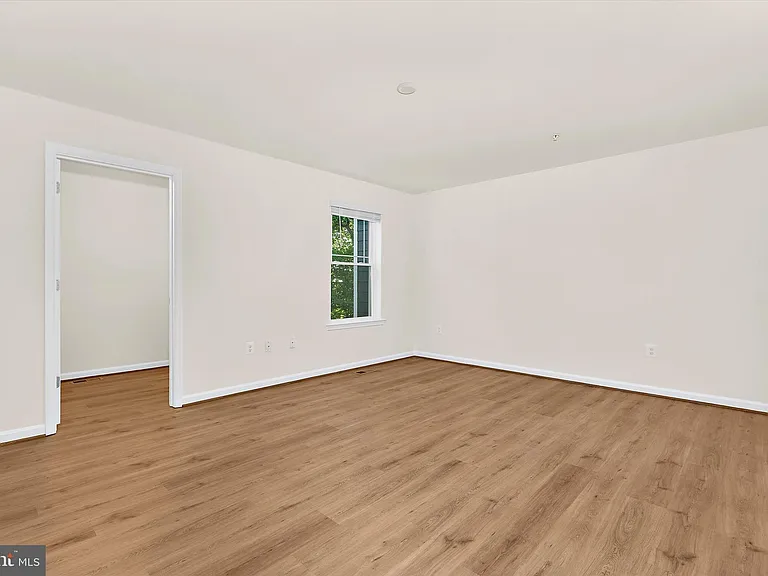 1102 Thomas Trl — Photo 27