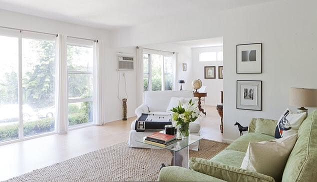 1st image of 1327 N Laurel Ave APT 1