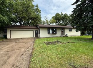 388 E Main St, Alden, MN 56009