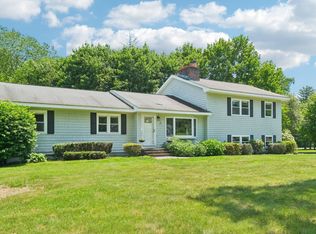 20 Meadow Ln, Atkinson, NH 03811