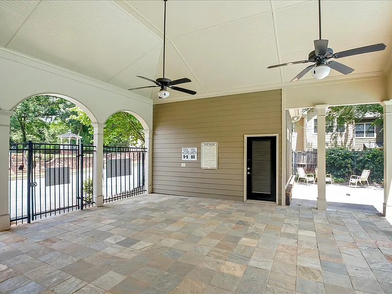 114 Creighton Ln — Photo 36