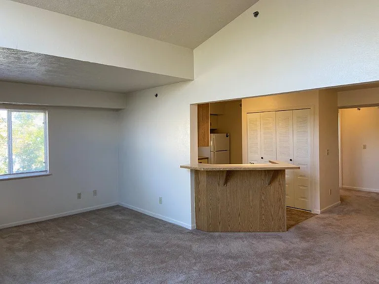 Canal 2 Apartments — Photo 76