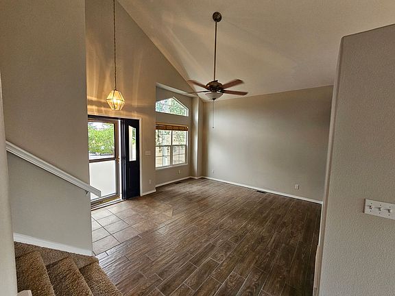 3rd image of 6672 Wild Indigo Dr