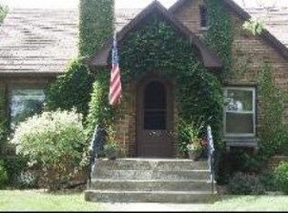 1097 S Poplar Ave, Kankakee, IL 60901